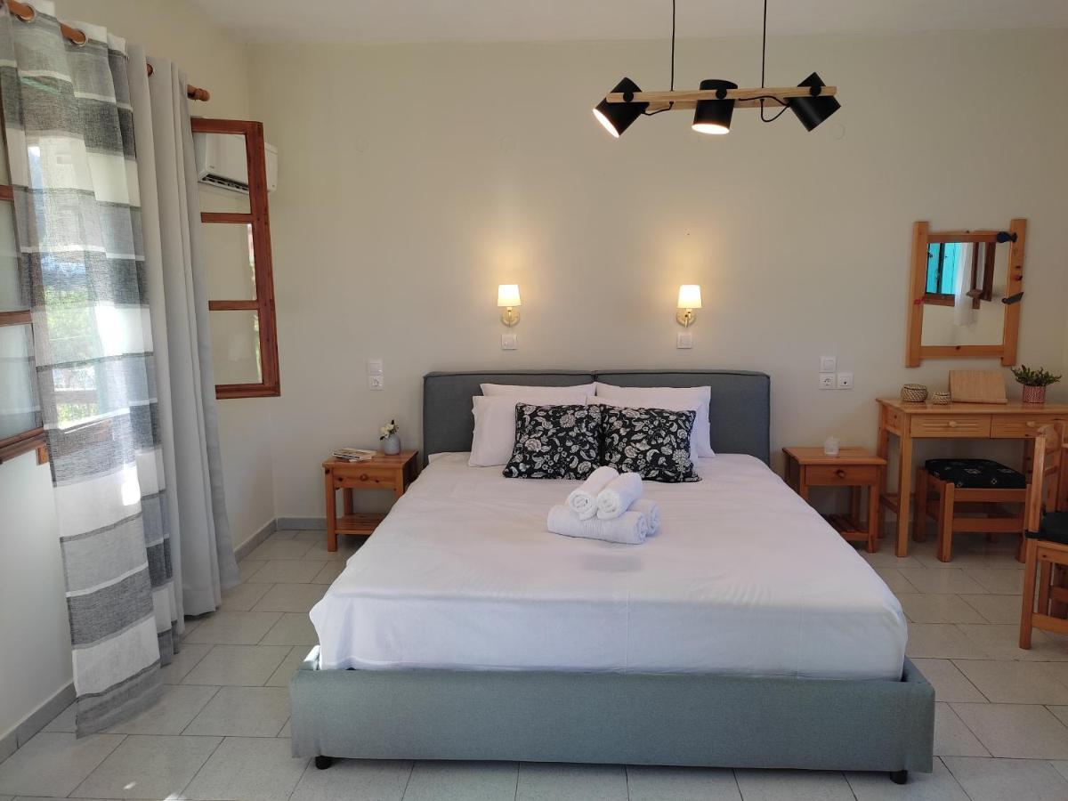 Dafnes Hotel Skopelos Buitenkant foto