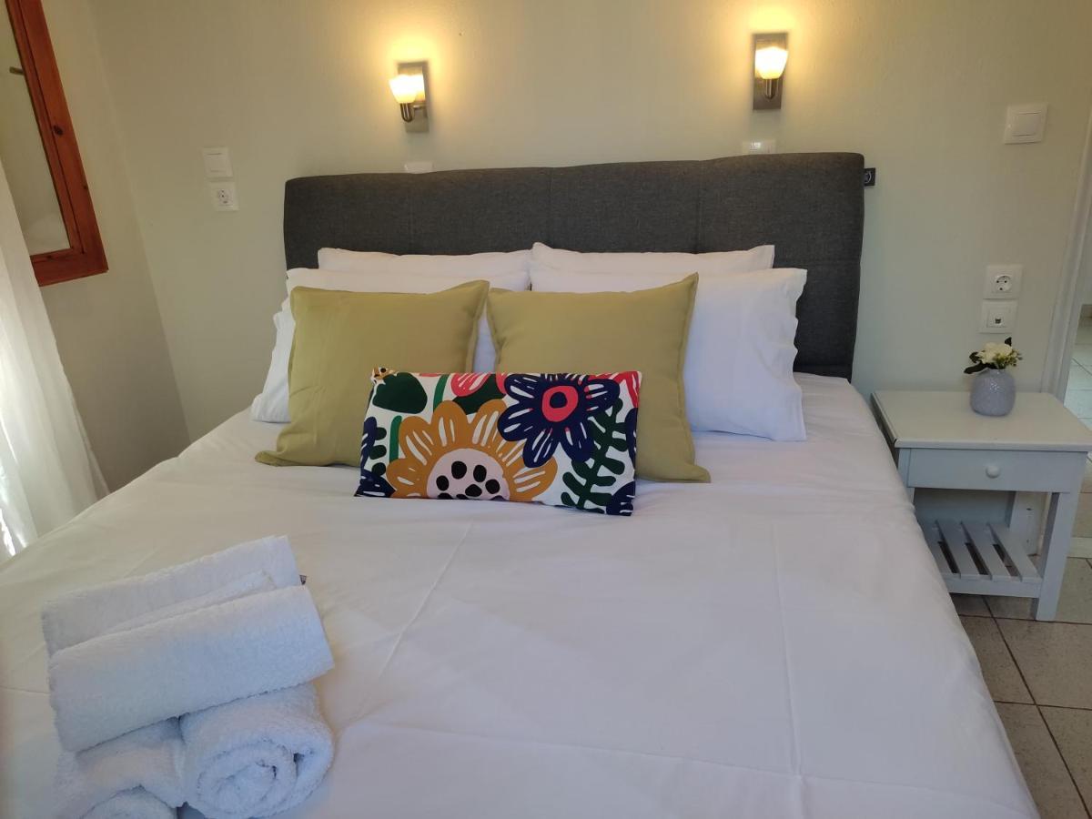 Dafnes Hotel Skopelos Buitenkant foto