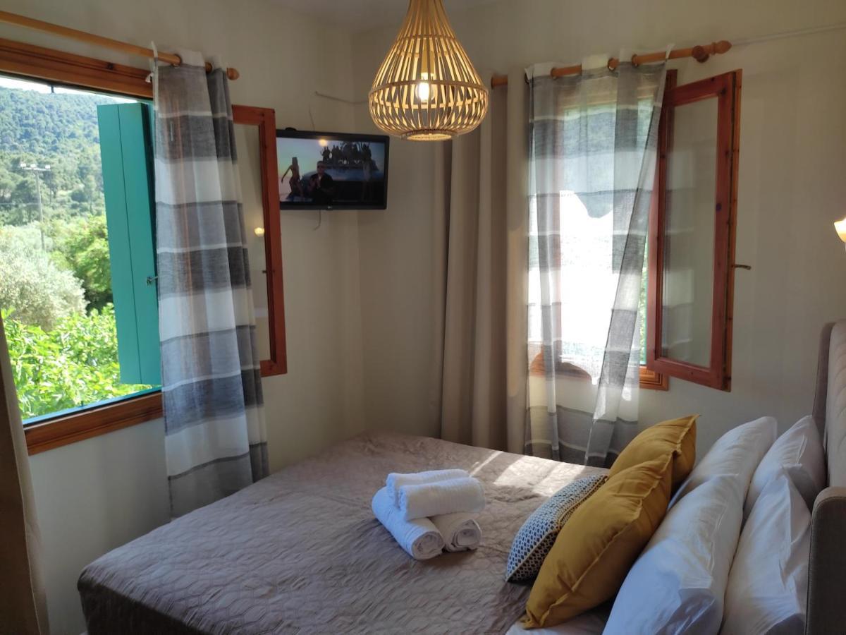 Dafnes Hotel Skopelos Buitenkant foto